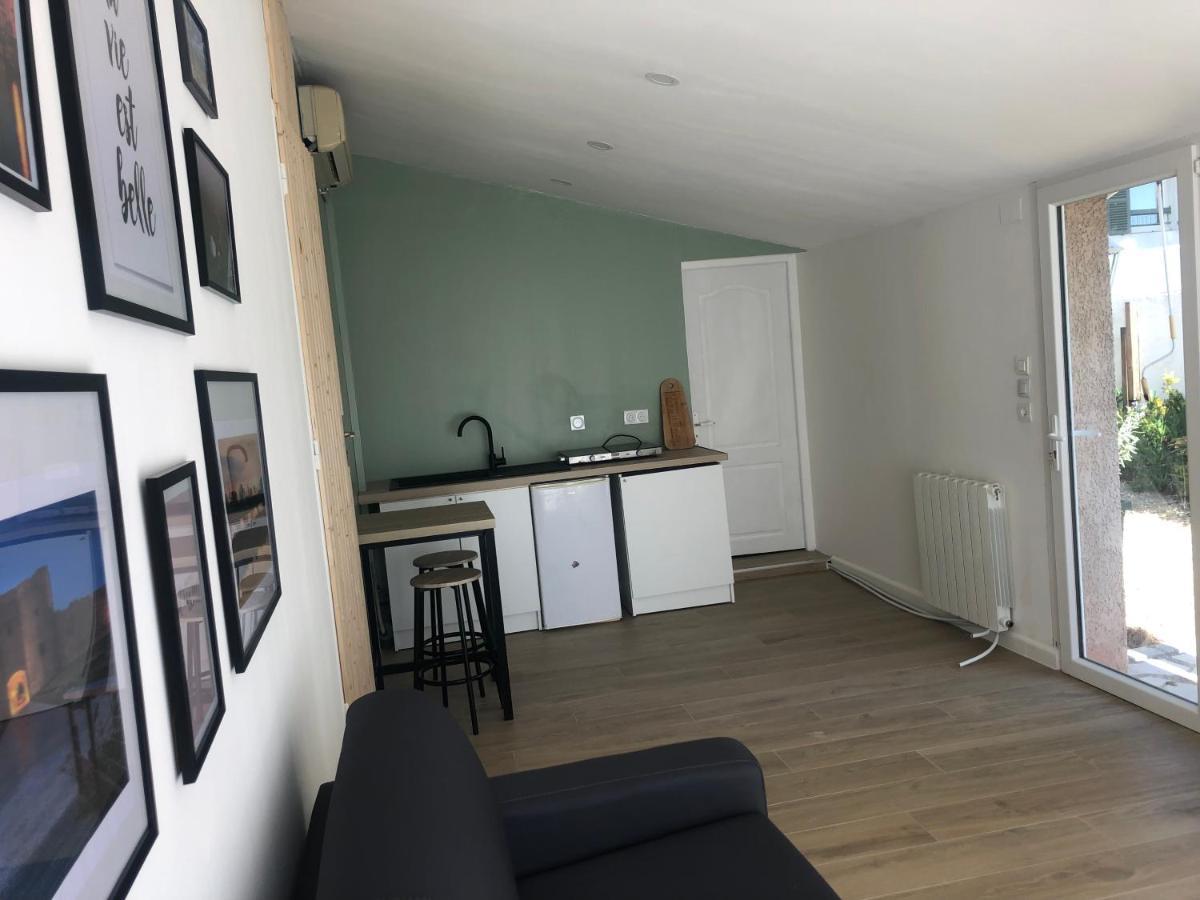 Studio Refait A Neuf Avec Jardin Aigues Mortes Buitenkant foto