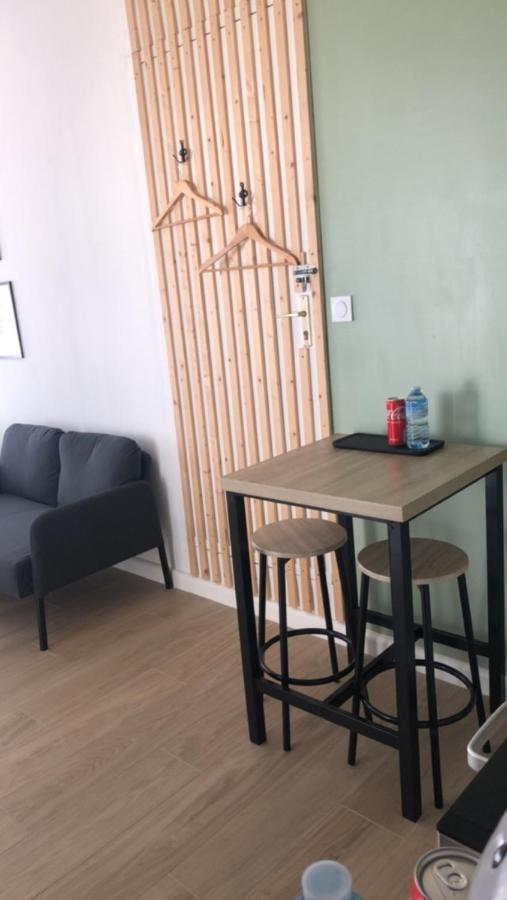 Studio Refait A Neuf Avec Jardin Aigues Mortes Buitenkant foto